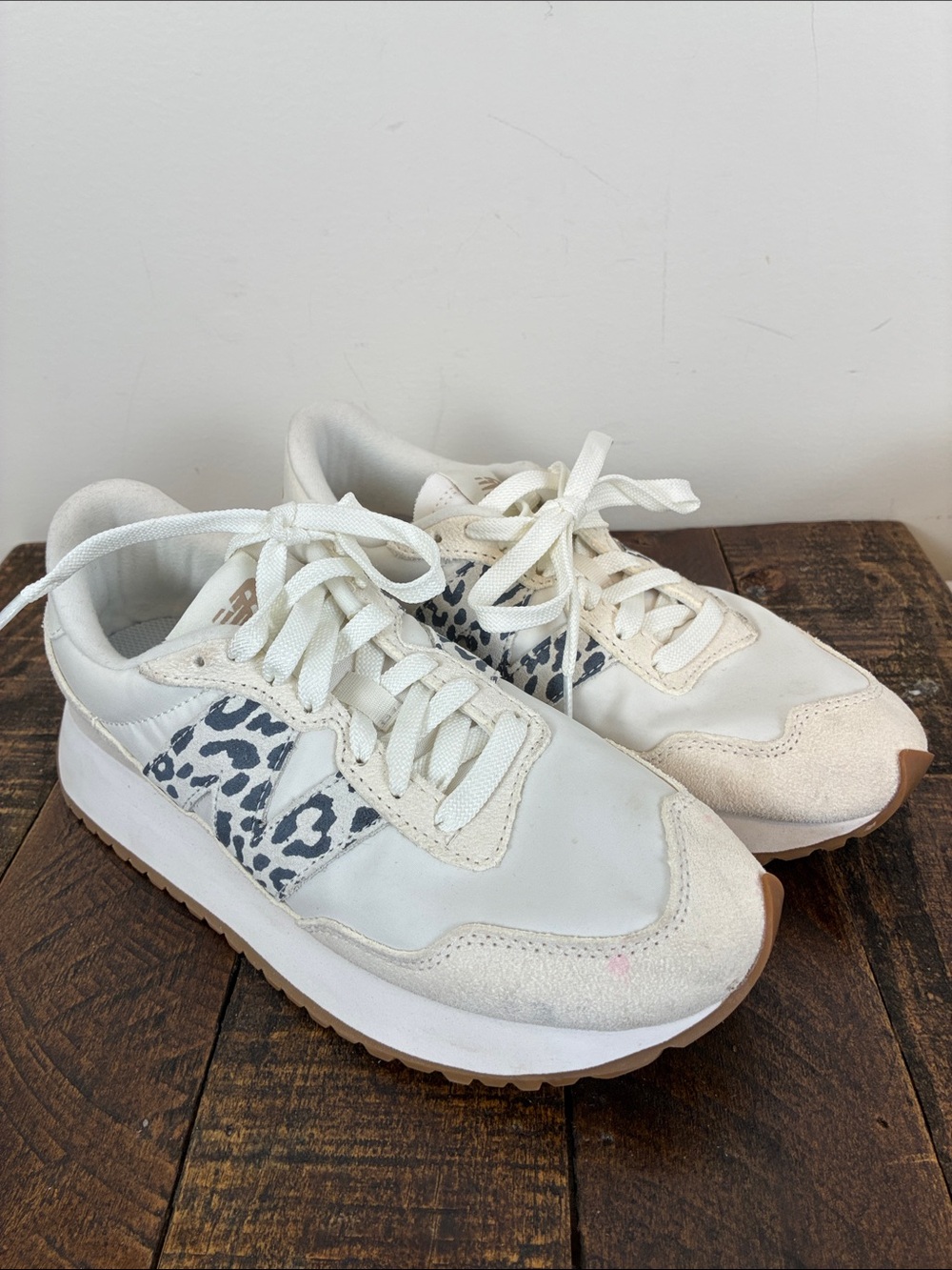 New Balance 237 Sea Salt Leopard Women's 8 White Sneakers Logo Lace Up Trainers